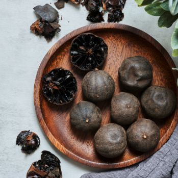 Schwarze Limette (Loomi) – Getrocknetes Zitrusaroma aus dem Orient Gewürz Obstwelt
