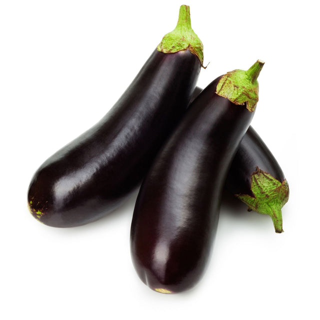 Ganze Aubergine in Nahaufnahme