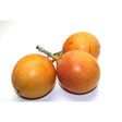Ganze Granadilla als süße Passionsfrucht in Nahaufnahme