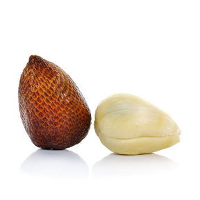 Salak Schlangenfrucht mit brauner schuppenartiger Schale